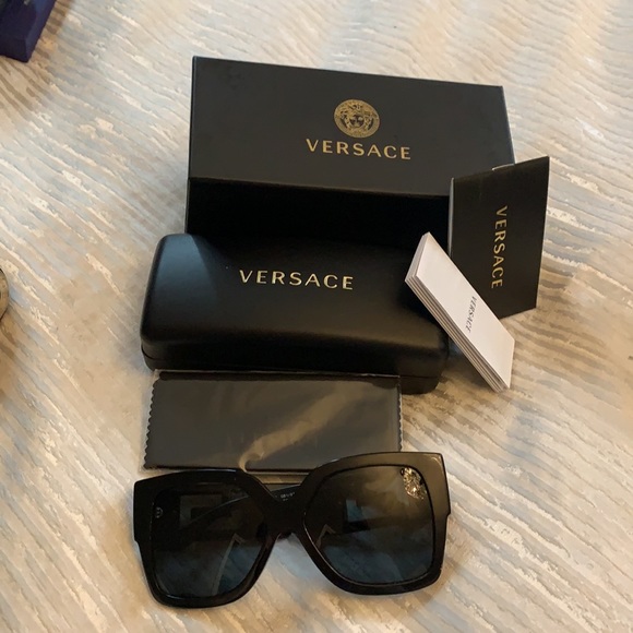 Versace sunglasses 4402 - Picture 11 of 11